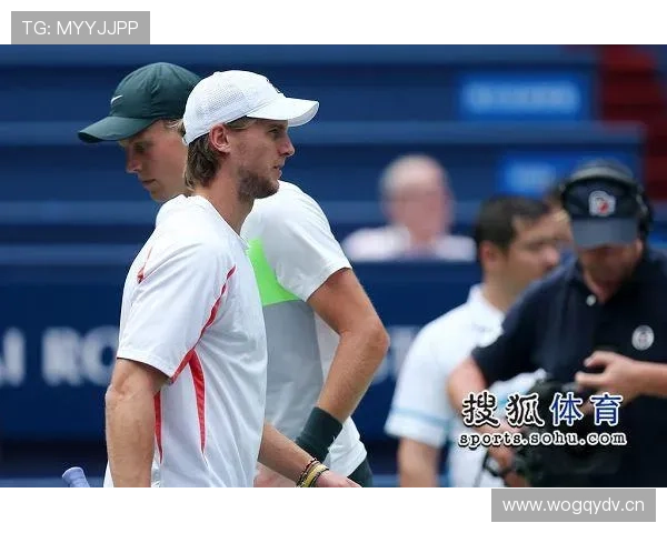 交换场地规则是如何规定的？球员和裁判需注意哪些细节？