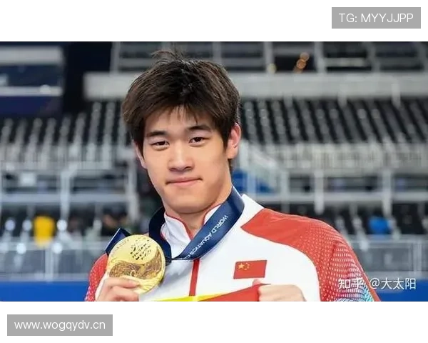 潘展乐赛场上狂飙三分，私下居然是隔壁大叔的生活节奏？