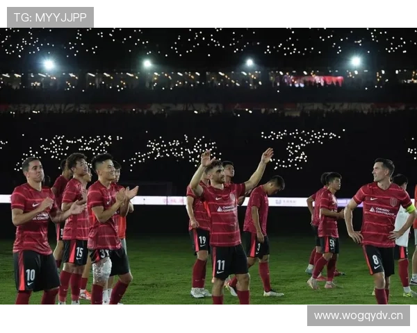 AC米兰关键战表现波动，当前赛季稳定性面临考验，能否保持争冠竞争力引关注