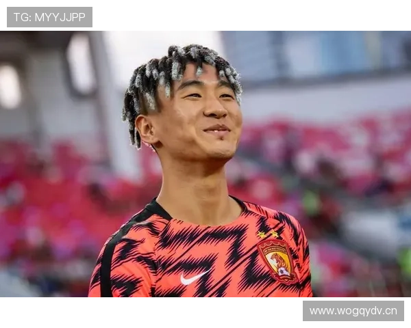韦世豪这生活简直跟别人差十条街，场上喷火场下像个土豪狂魔？